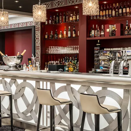 Regina Experimental Hotell 5*