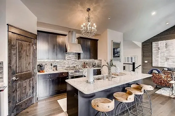 Regina Experimental Hotell 5*