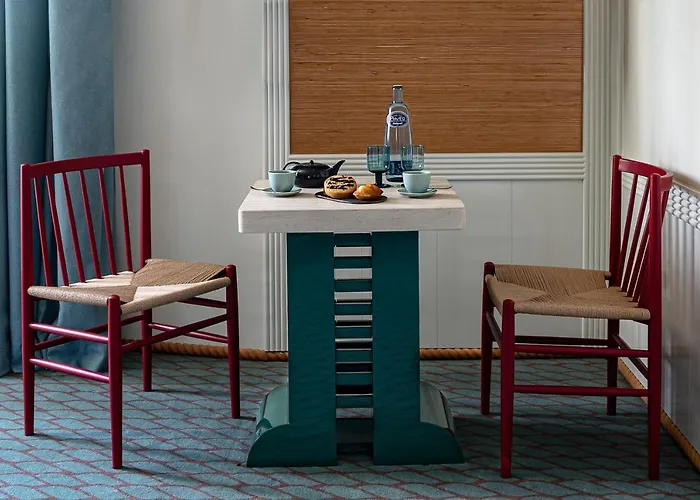 Regina Experimental 5*