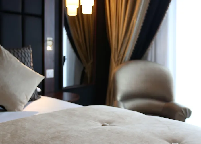 Regina Experimental Hotell 5*