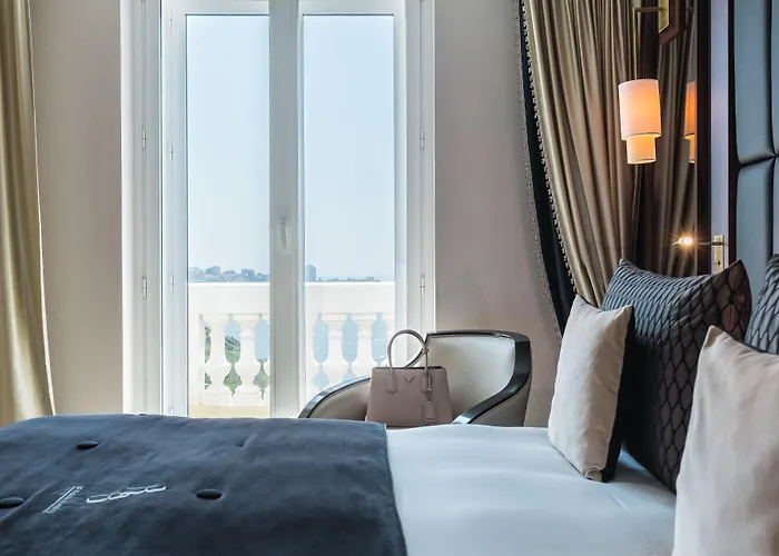 Regina Experimental Hotell 5*